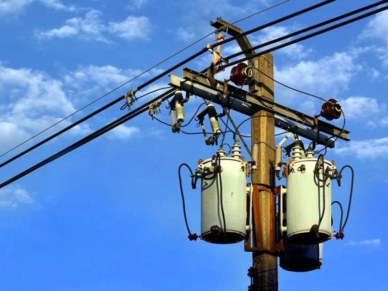 single phase pole mounnted transformer